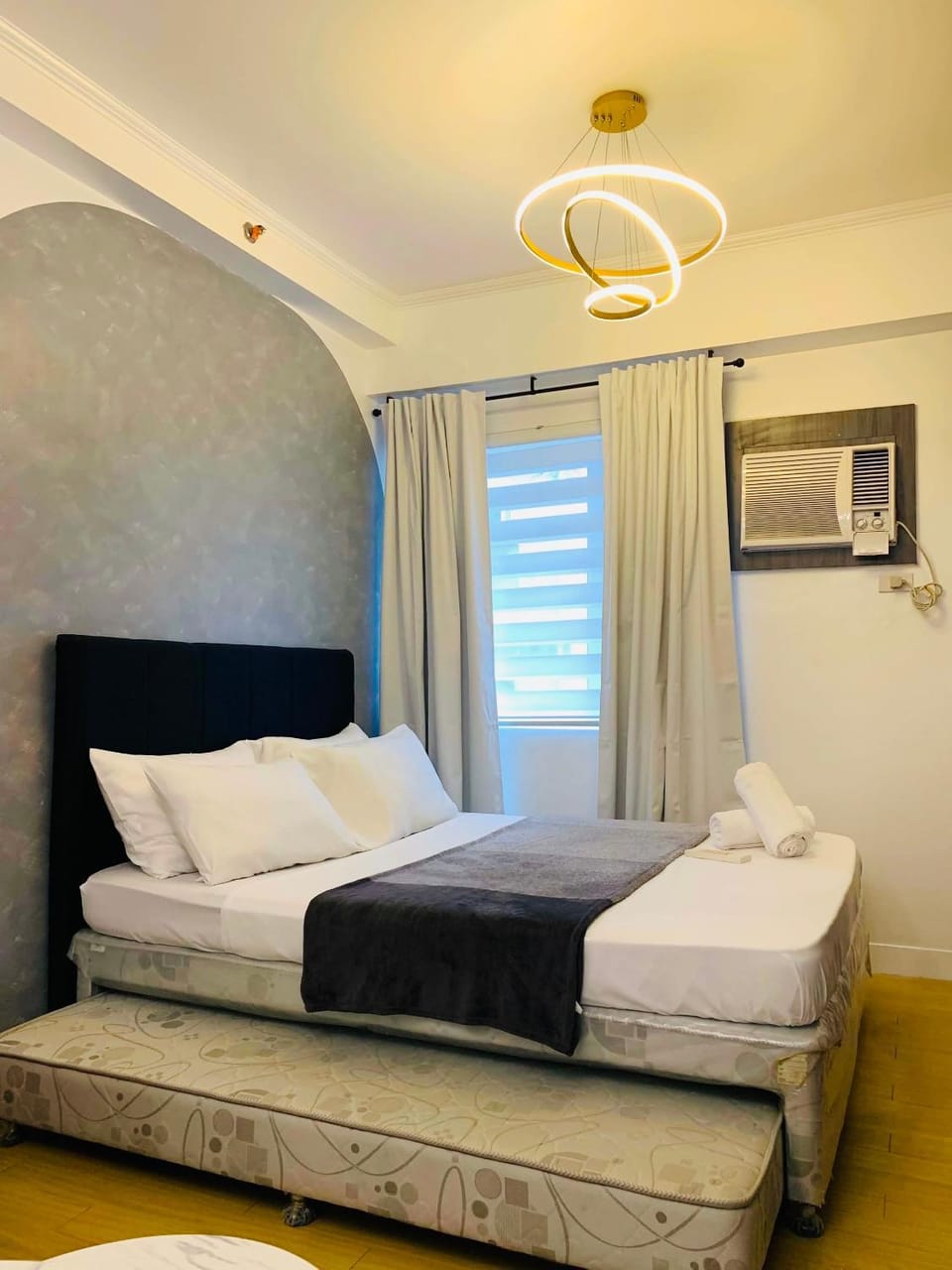 JA2 STAYCATION @TREES RESIDENCES Apartment in Quezon City