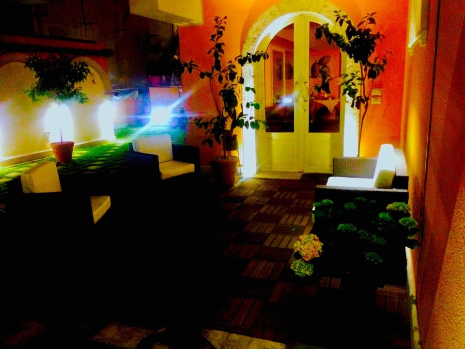 Patio, Night