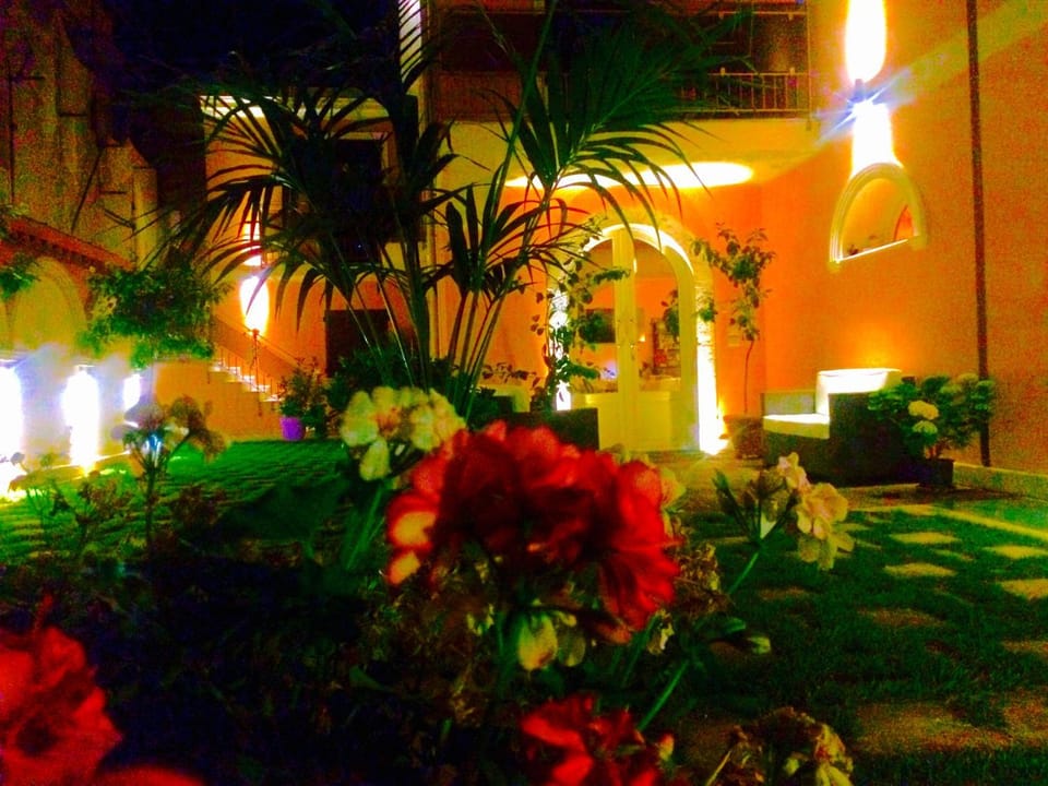 Patio, Night