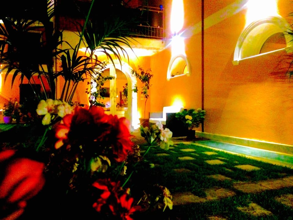 Patio, Night