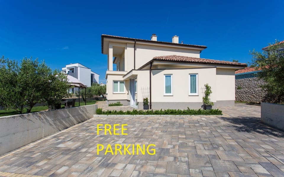 Property building, Parking