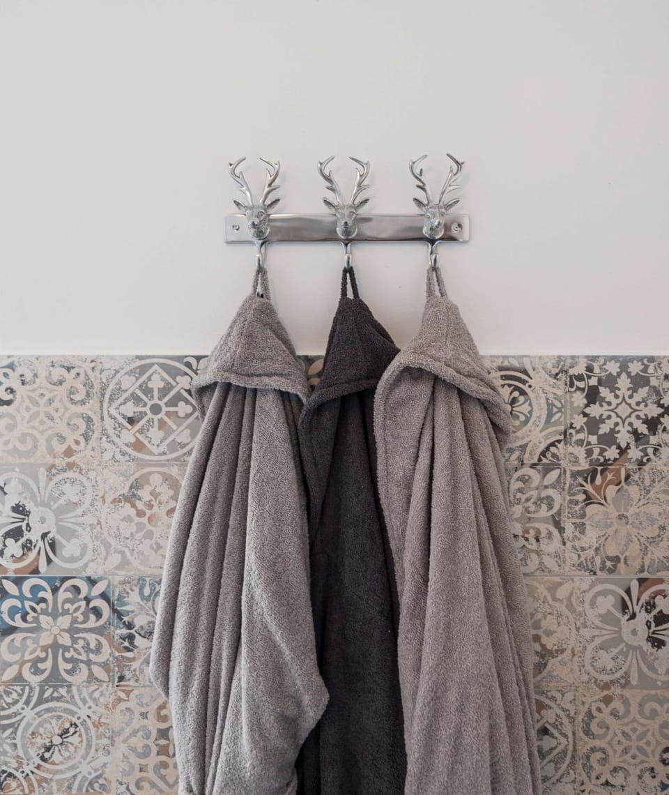 Bathroom, Decorative detail