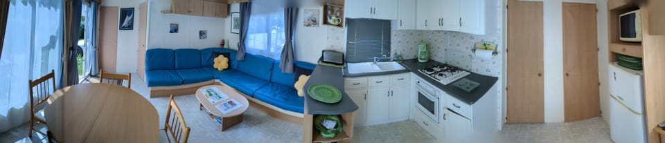 TV and multimedia, Kitchen or kitchenette, Living room, Seating area, Dining area, minibar, oven