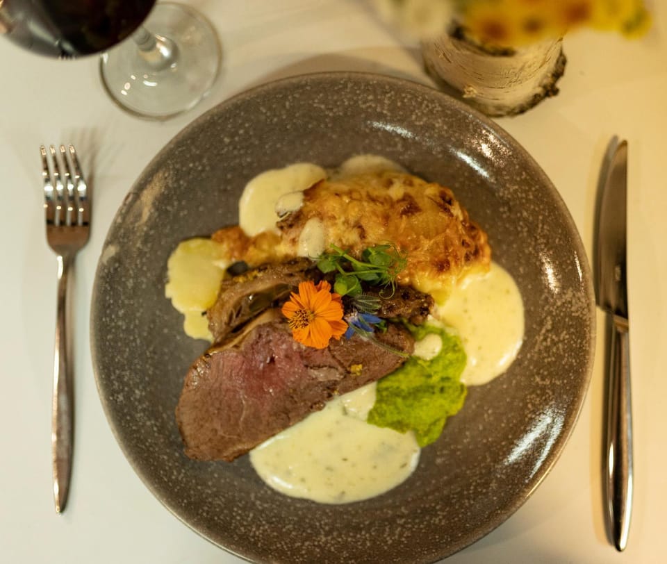 Restaurant/places to eat, Food close-up, Alcoholic drinks