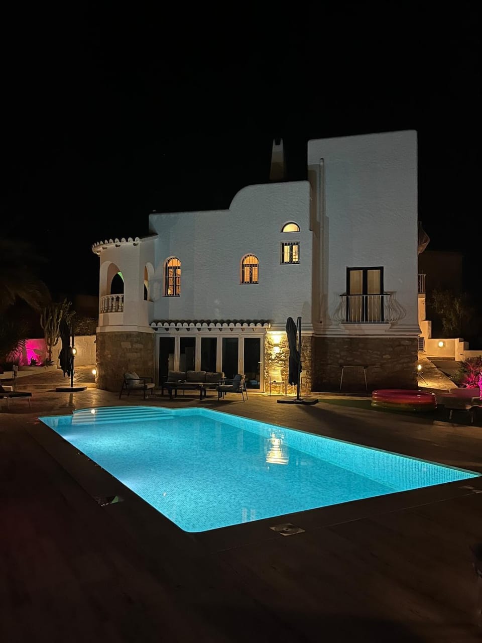 Villa with HEATED Pool and Amazing Mountain and Sea Views No Young Groups Allowed Bed and Breakfast in Andalusia