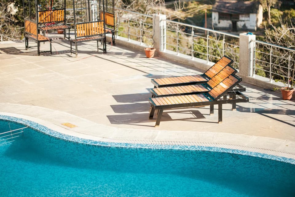 Swimming pool, Swimming pool