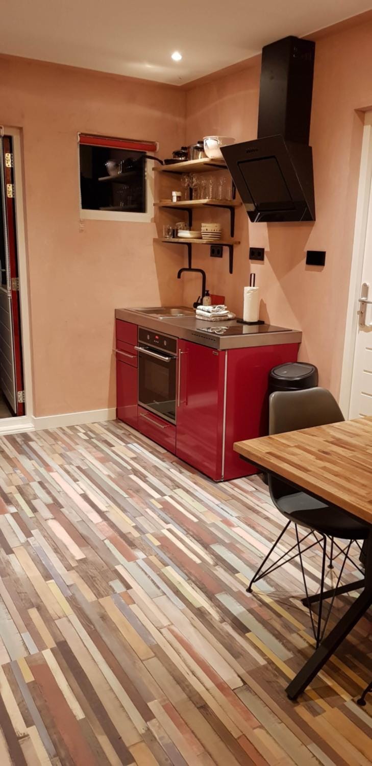 Kitchen or kitchenette