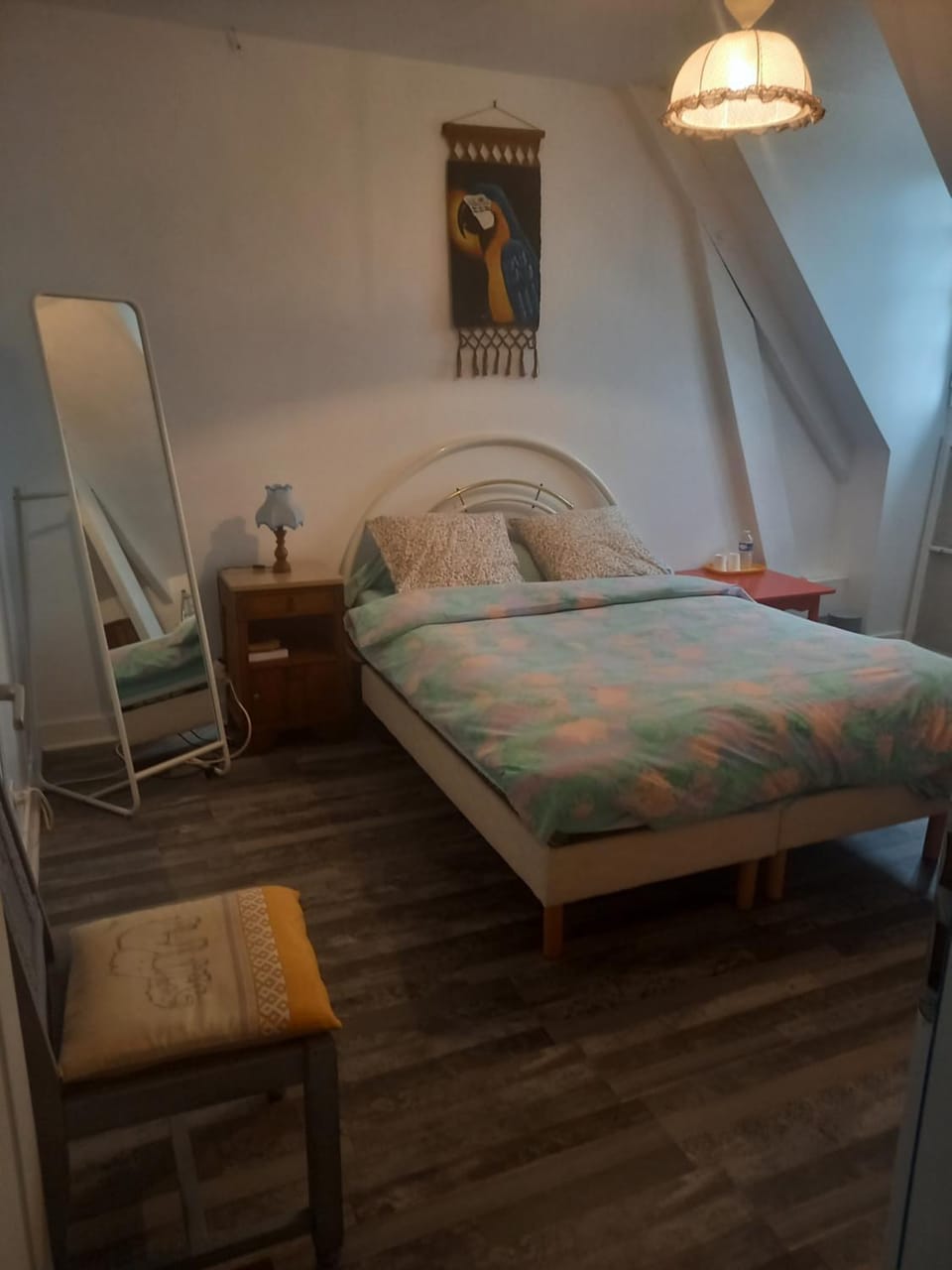 Photo of the whole room