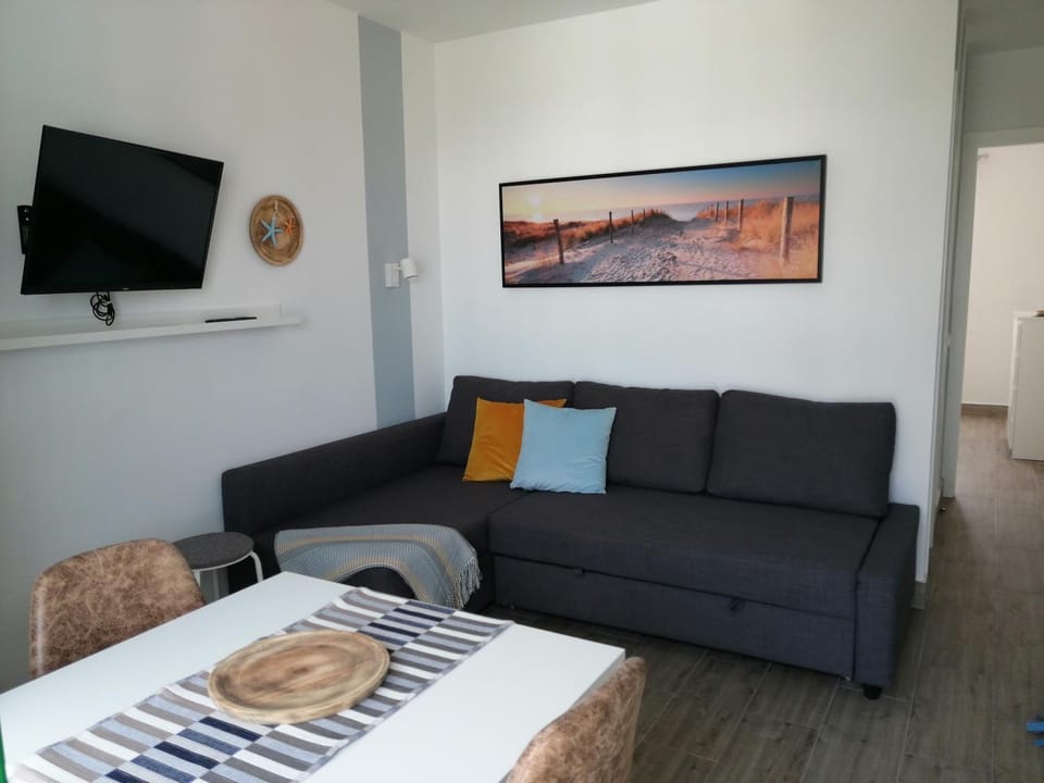 TV and multimedia, Living room, Dining area, locker