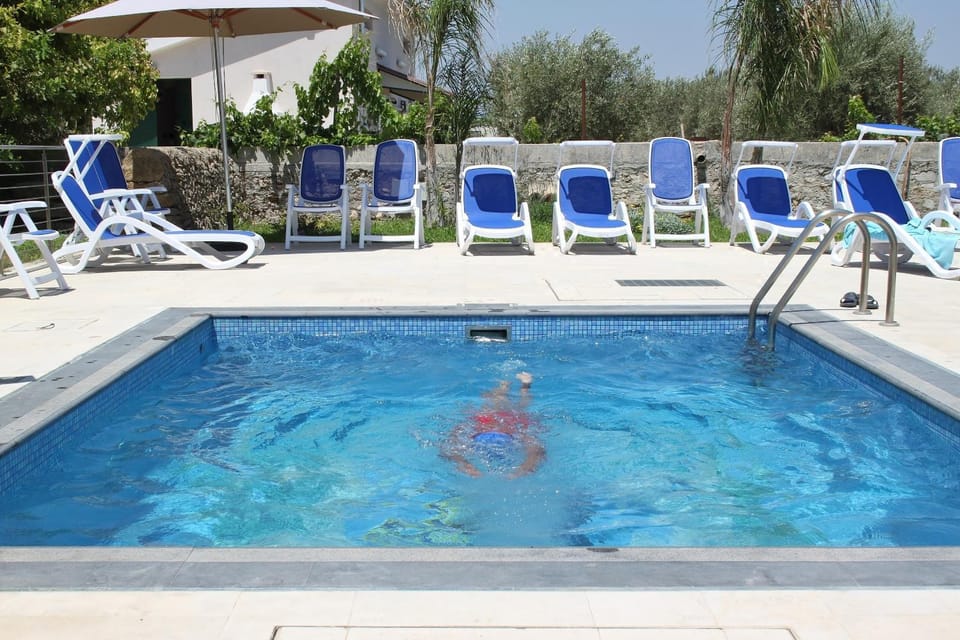 People, Garden, Other, Swimming pool, Swimming pool