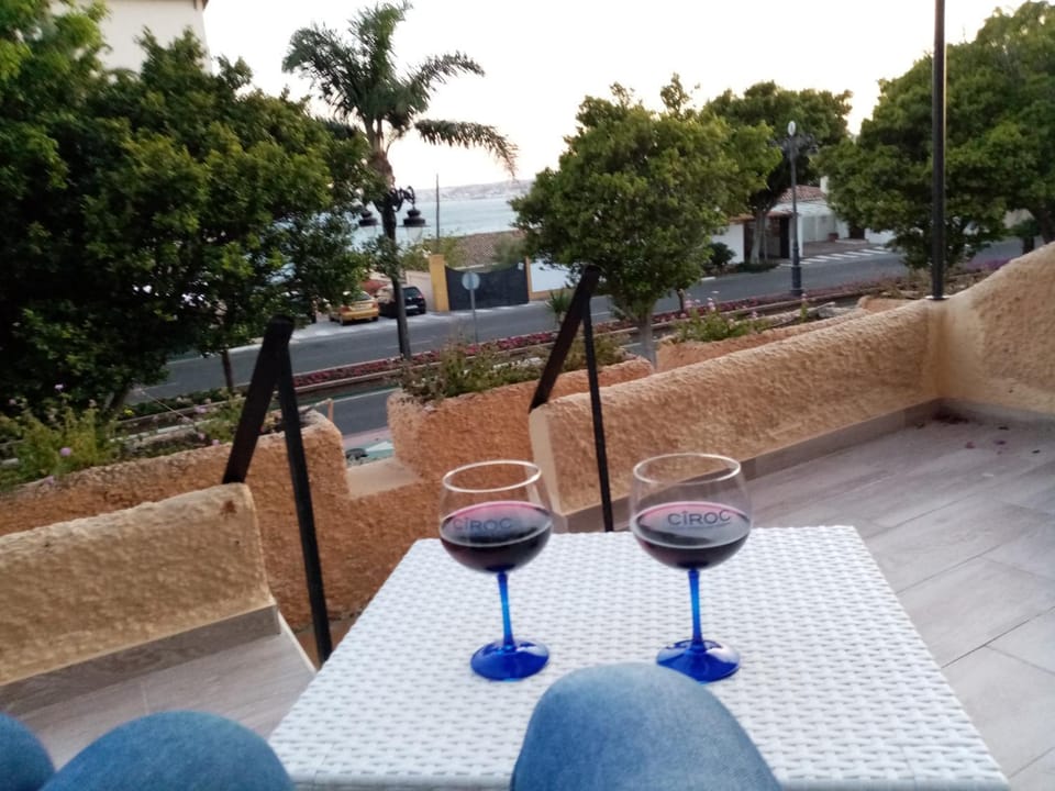 Beach Bungalow Port,free parking Apartment in Estepona