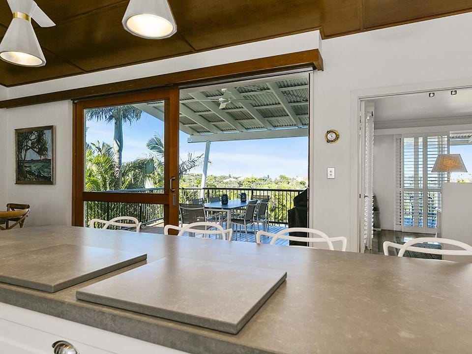 Big Sky at Sunrise, Sunrise Beach House in Sunrise Beach