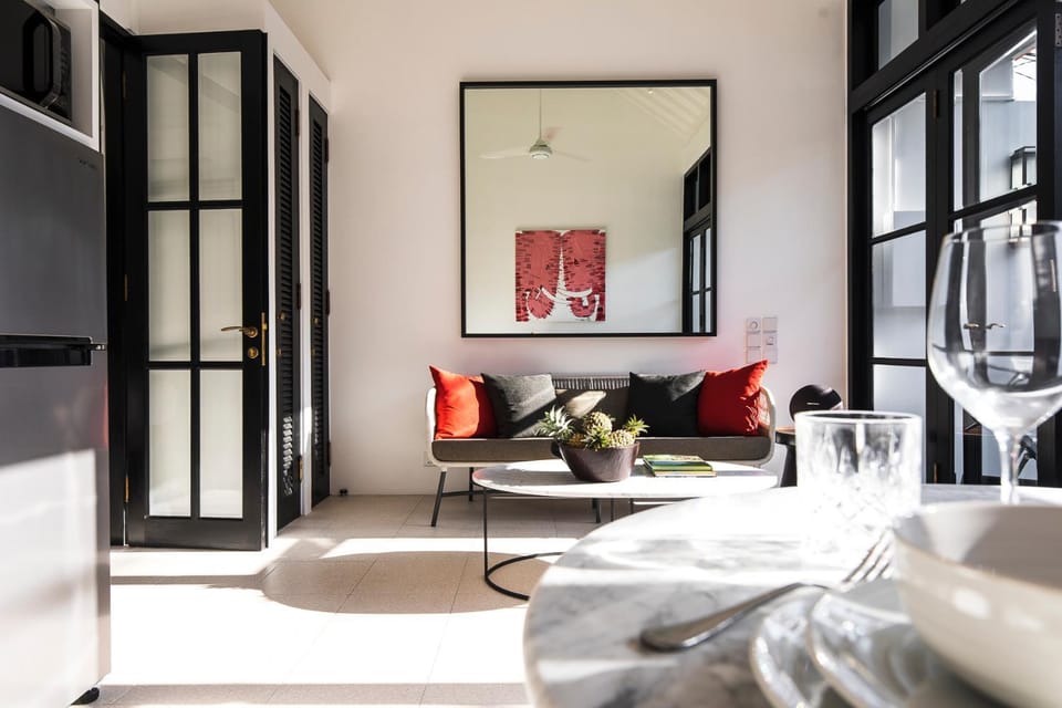 Living room, Seating area