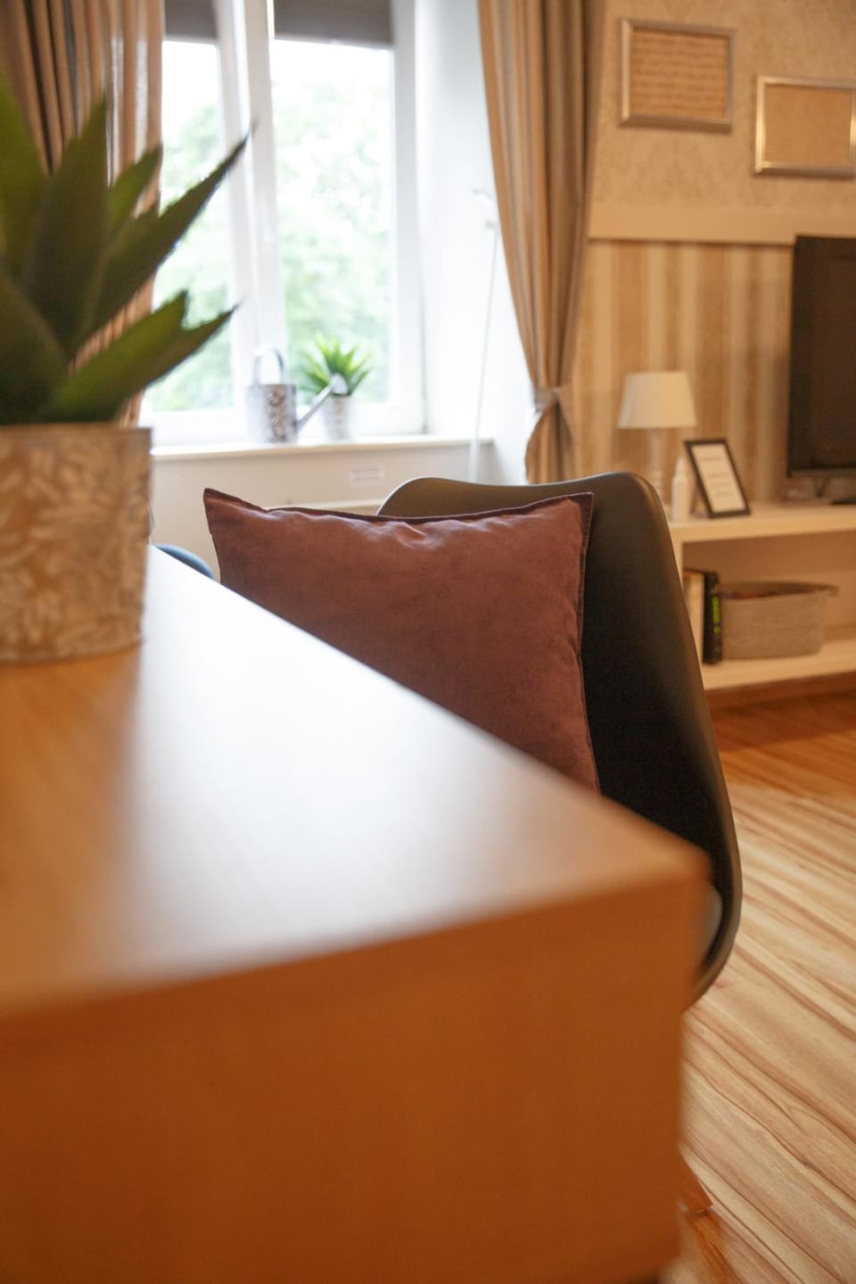 Living room, Decorative detail, Seating area