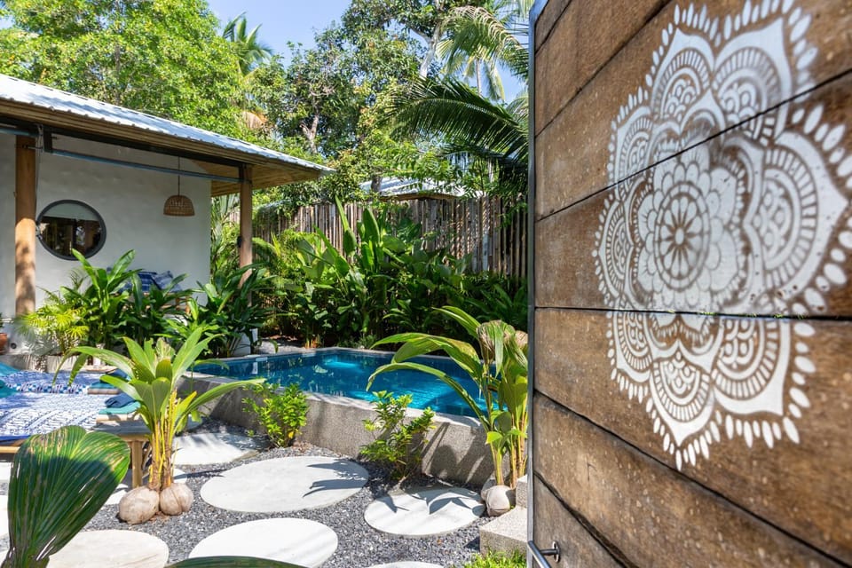 Patio, Garden, Balcony/Terrace, Seating area, Garden view, Pool view, Swimming pool