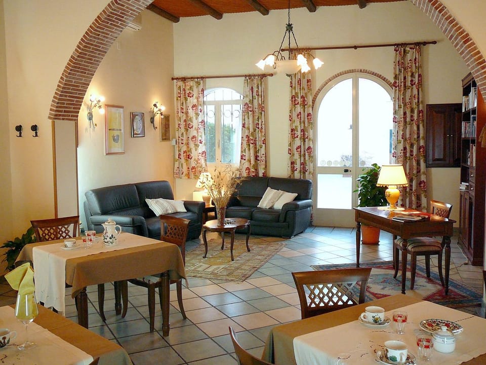 Library, Lounge or bar