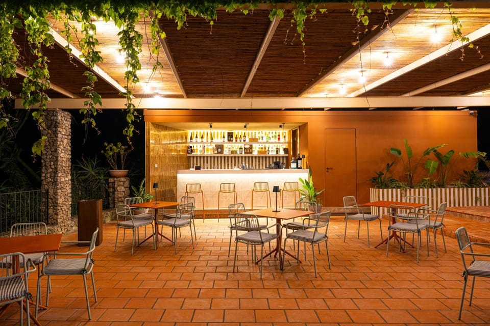 Lounge or bar