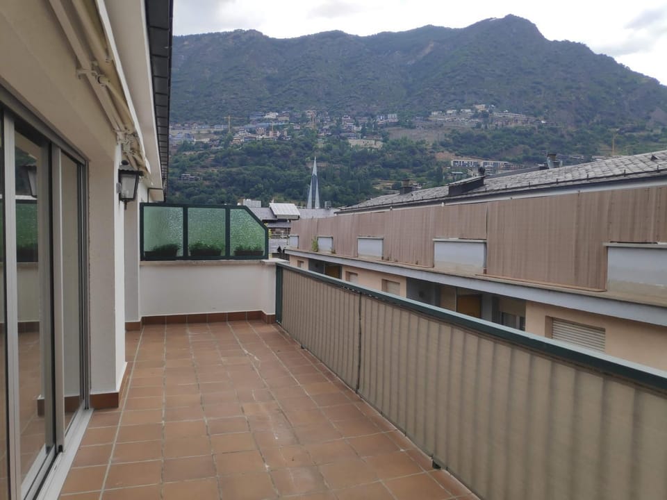 Balcony/Terrace, Balcony/Terrace, Mountain view