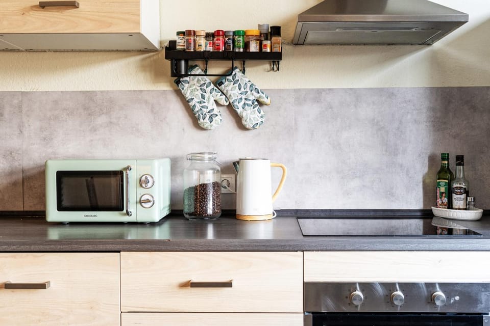 Kitchen or kitchenette, Communal kitchen