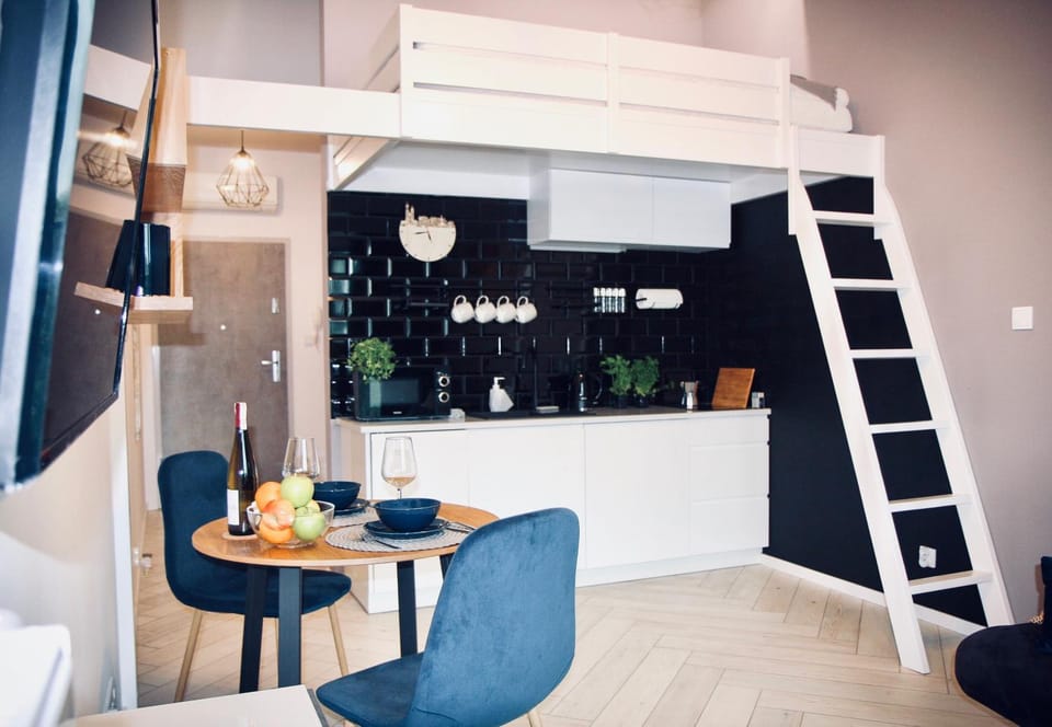 Kitchen or kitchenette, Living room, Dining area, Bedroom
