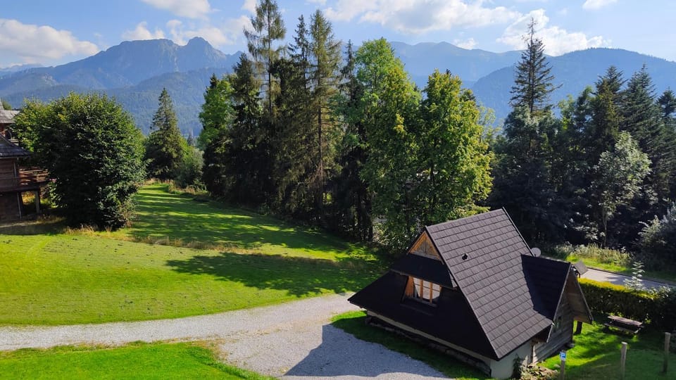 Property building, Day, Natural landscape, Garden, View (from property/room), Mountain view