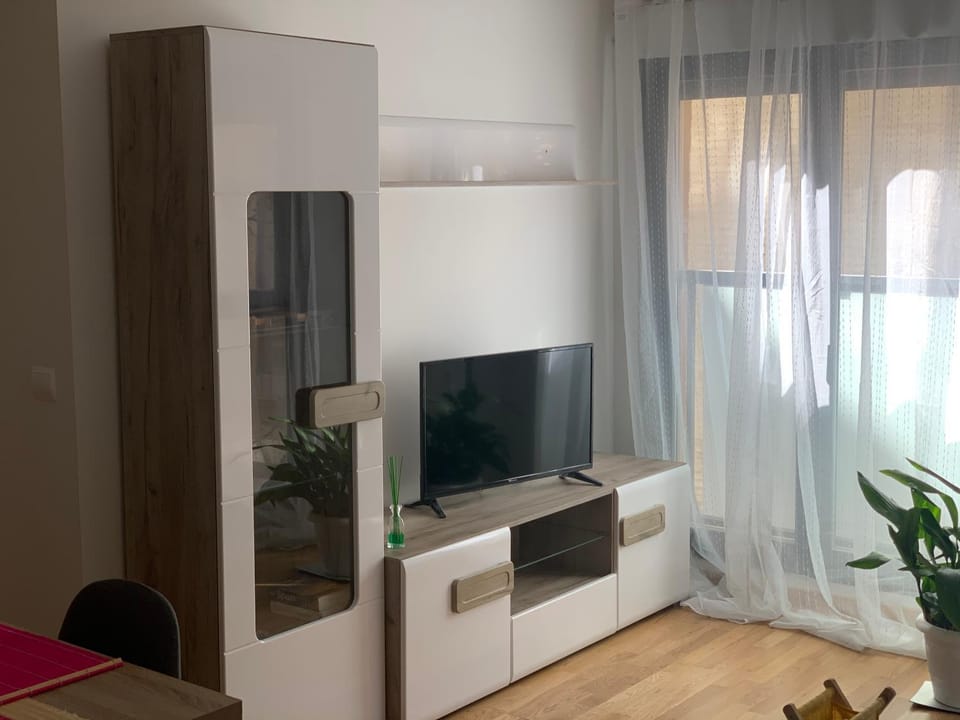 Library, TV and multimedia, Living room