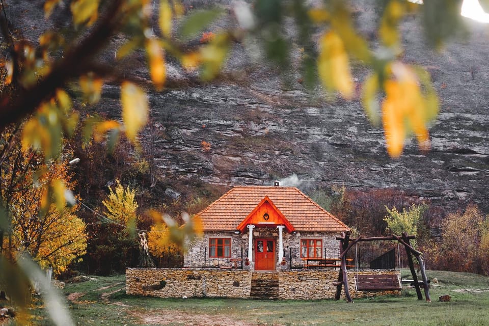 Casa Agricultorului Varzari Bed and Breakfast in Moldova