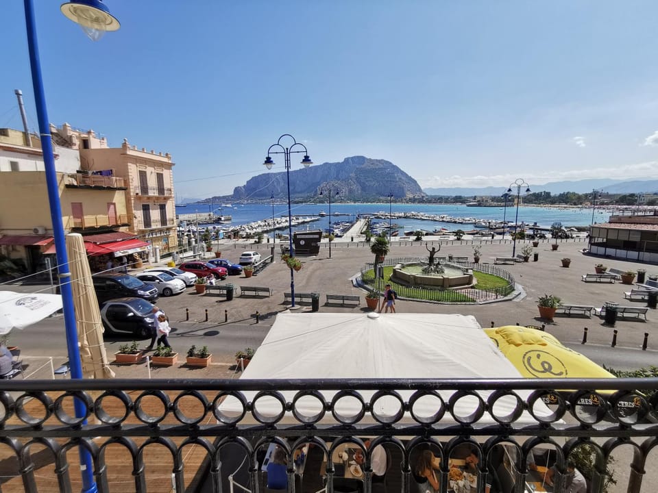 Mondello Vista Mare Apartment in Palermo