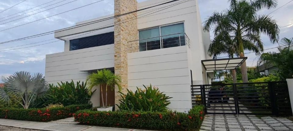 Casa Campestre en Condominio Lagos Del Peñon House in Girardot