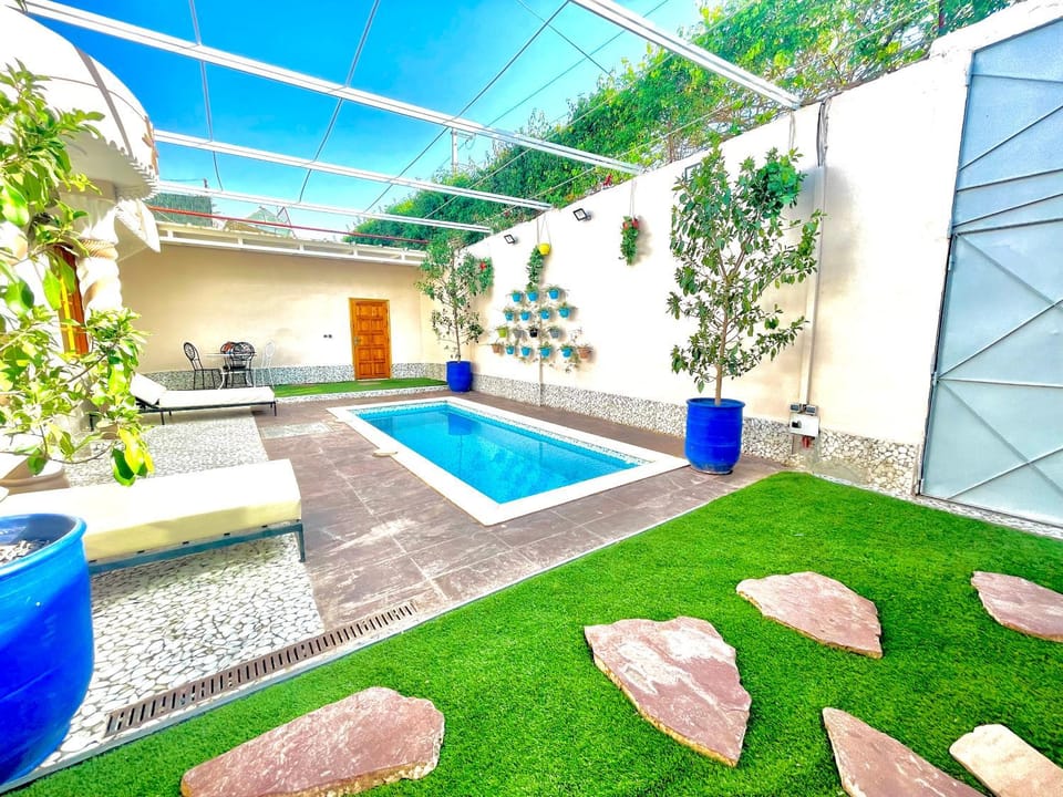 Garden, Swimming pool