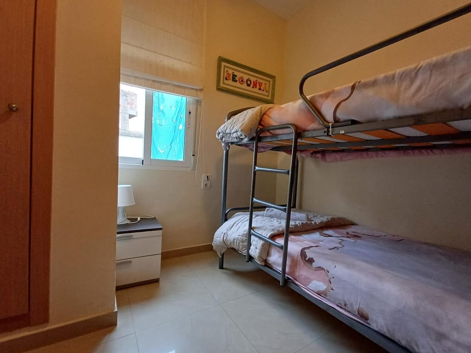 Bed, Bedroom, Parking, internet