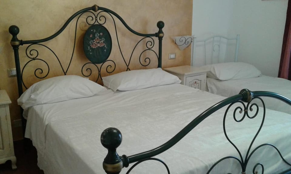 Pensione S. Antonio Ristorante Silvia Bed and Breakfast in Sicily