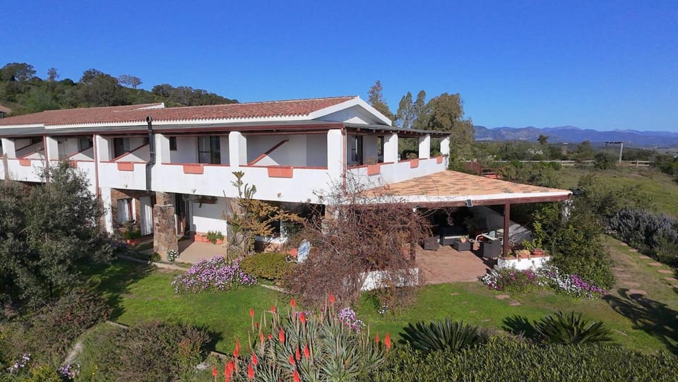 Comino Alto Agriturismo e Appartamenti Country House in Sardinia