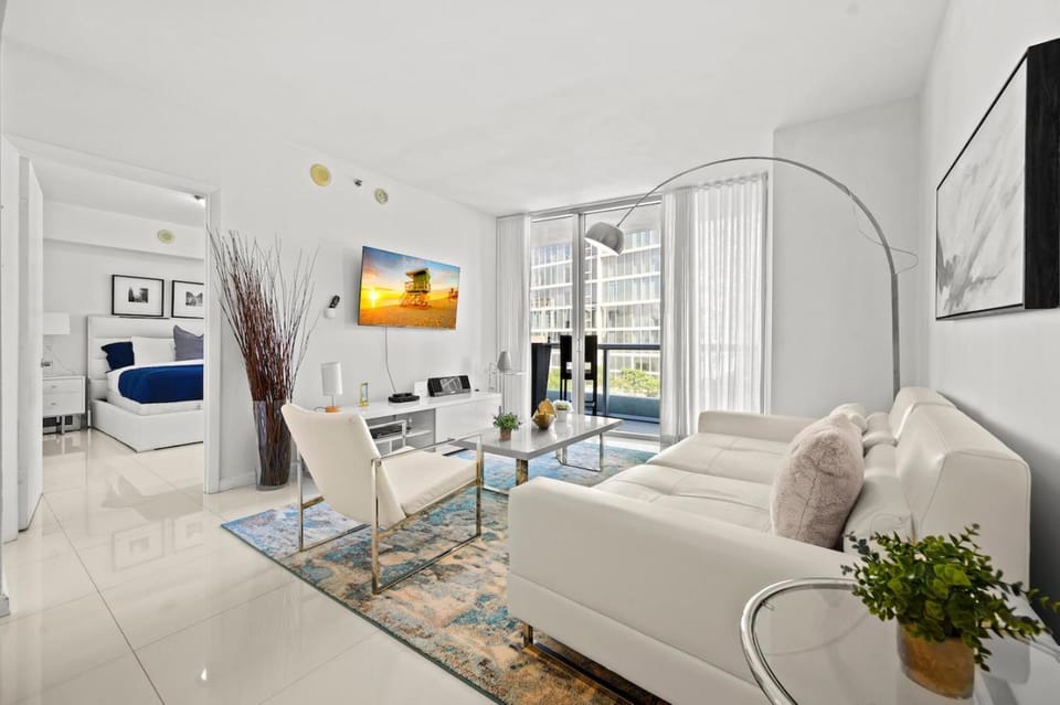 Luxury 1 BR Condo W Icon Brickell-Waterviews Apartment in Brickell