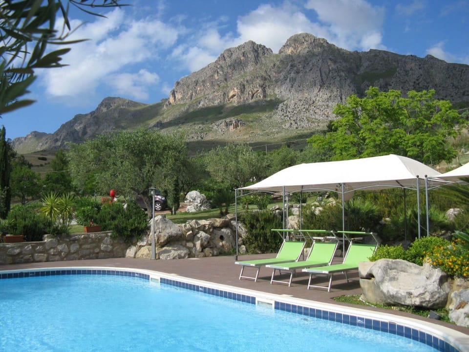 Mountain view, Swimming pool