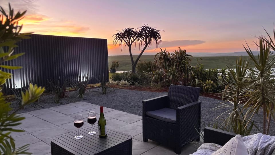 Patio, View (from property/room), Balcony/Terrace, Seating area, Sunset