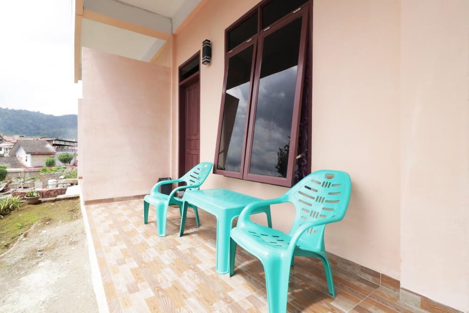 Villa Keluarga Bre Batunanggar Bed and Breakfast in Indonesia