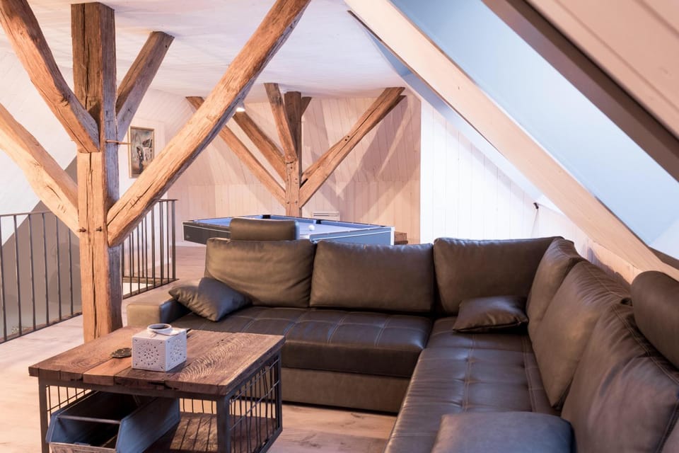 Appartement style industriel avec terrasse Apartment in Wallonia, Belgium