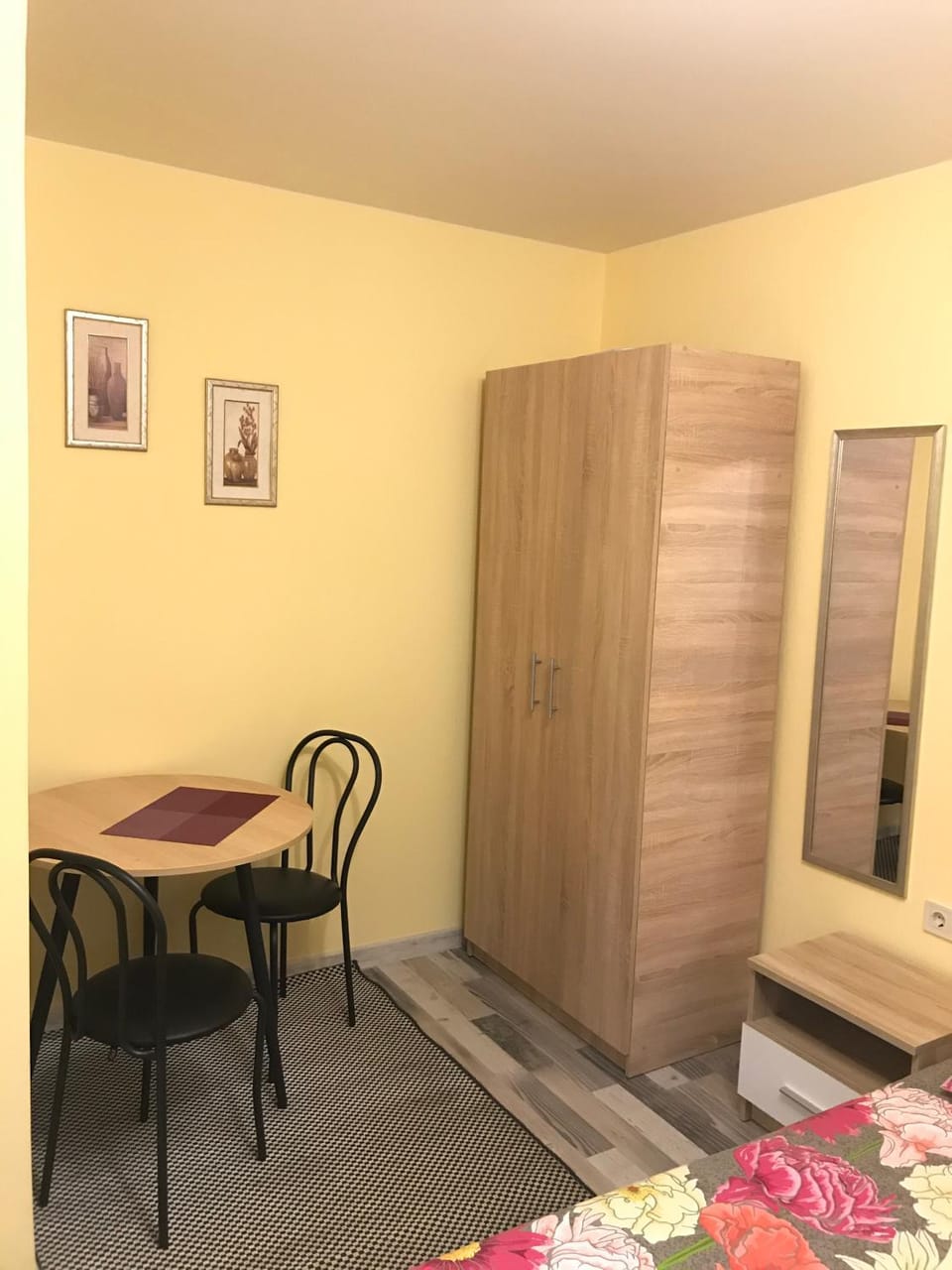 Киев сдам посуточно ул Доброхотова 28 Daily rent Kyiv st Dobrokhotova 28 Apartment in Kiev City - Kyiv