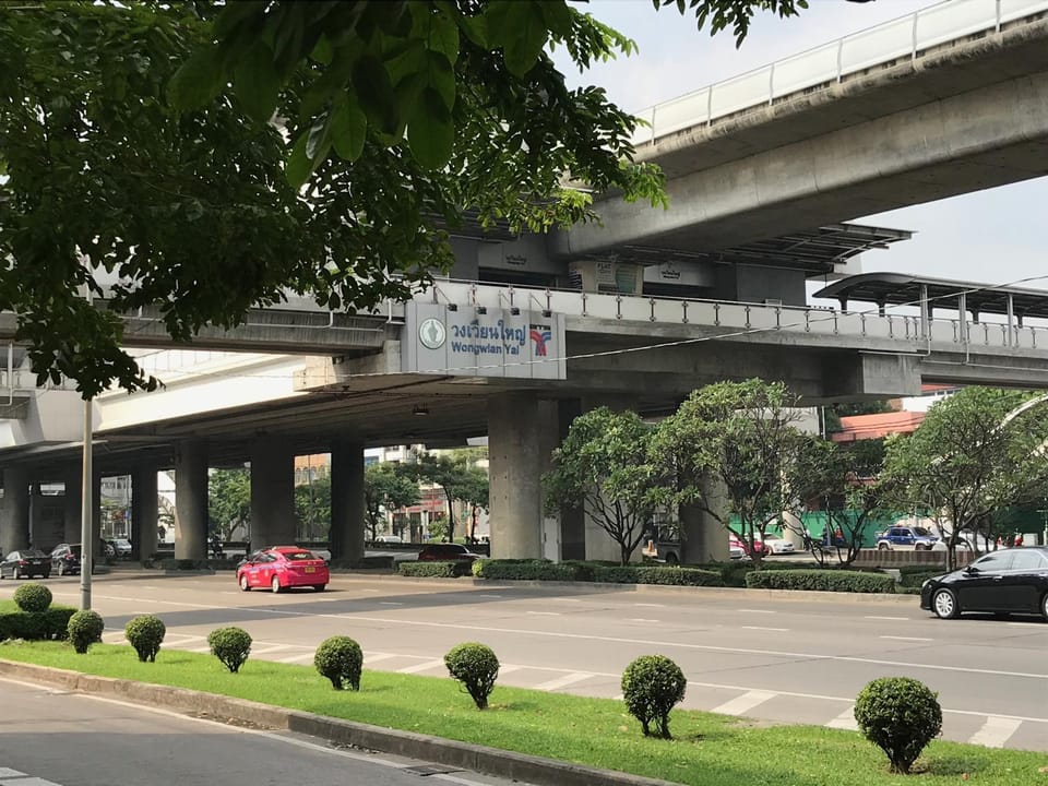 T1 Large Studio Full kitchen 100m. to BTS Apartment in Bangkok