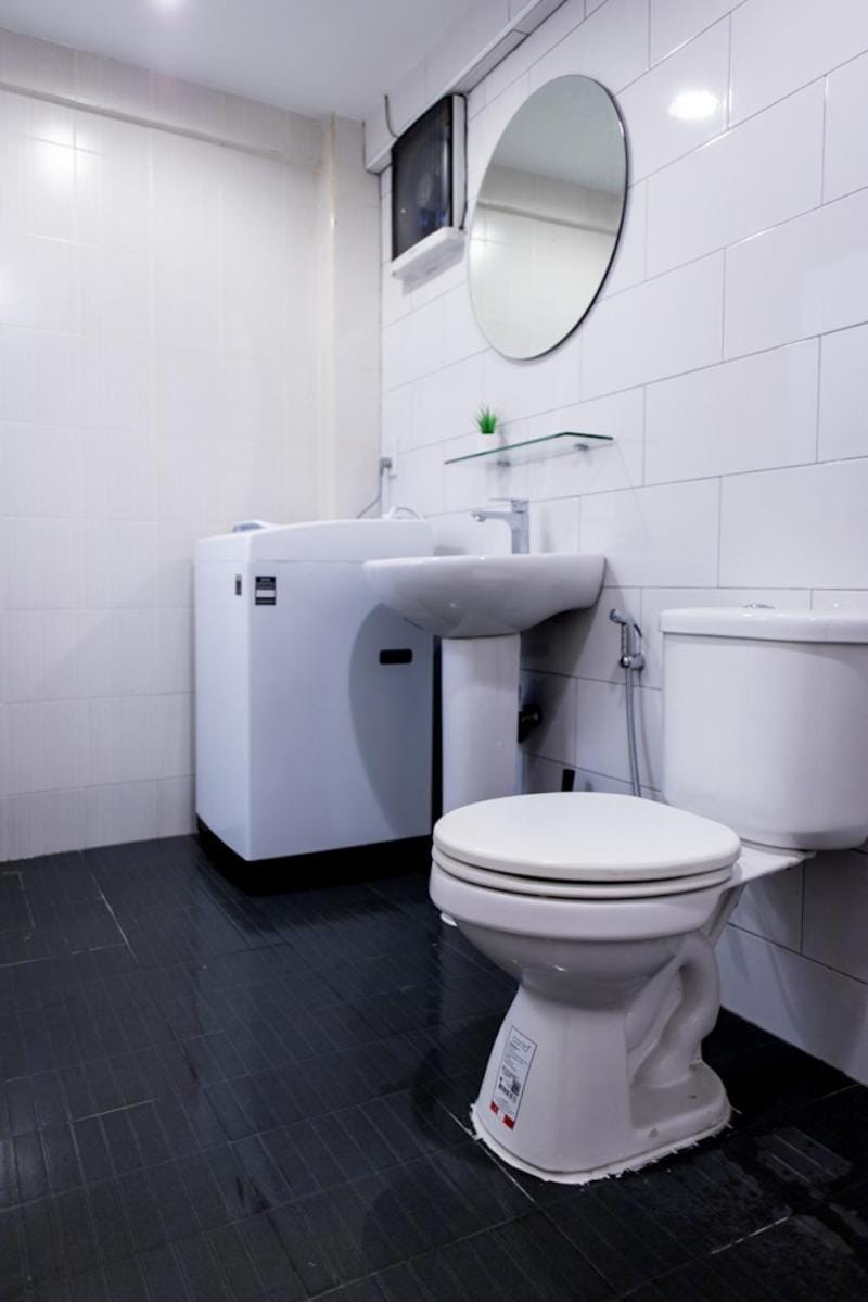 T1 Large Studio Full kitchen 100m. to BTS Apartment in Bangkok