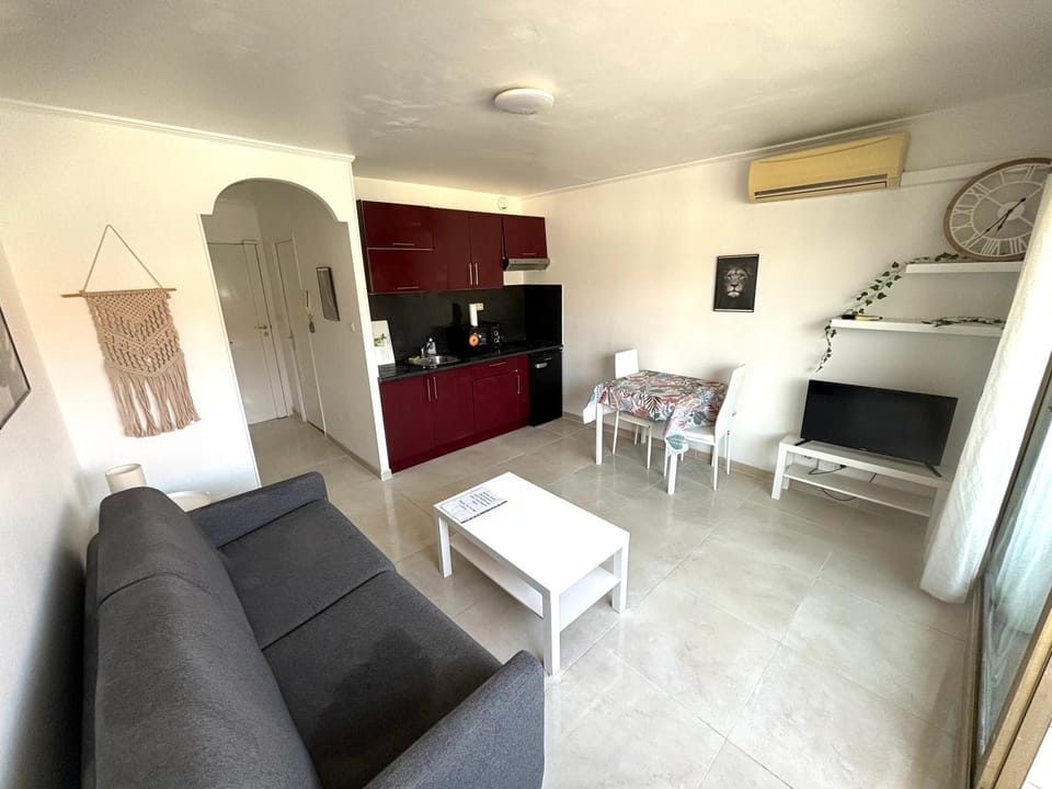 Studio Nice Centre garibaldi port plage Apartment in Nice