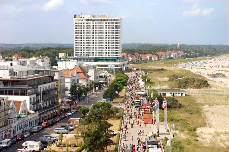 Nearby landmark, Beach