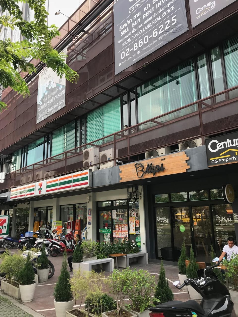T5 2 Bedrooms/6guests/full kitchen/1 min to BTS Apartment in Bangkok