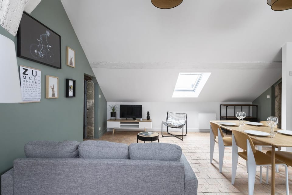 TV and multimedia, Living room, Dining area