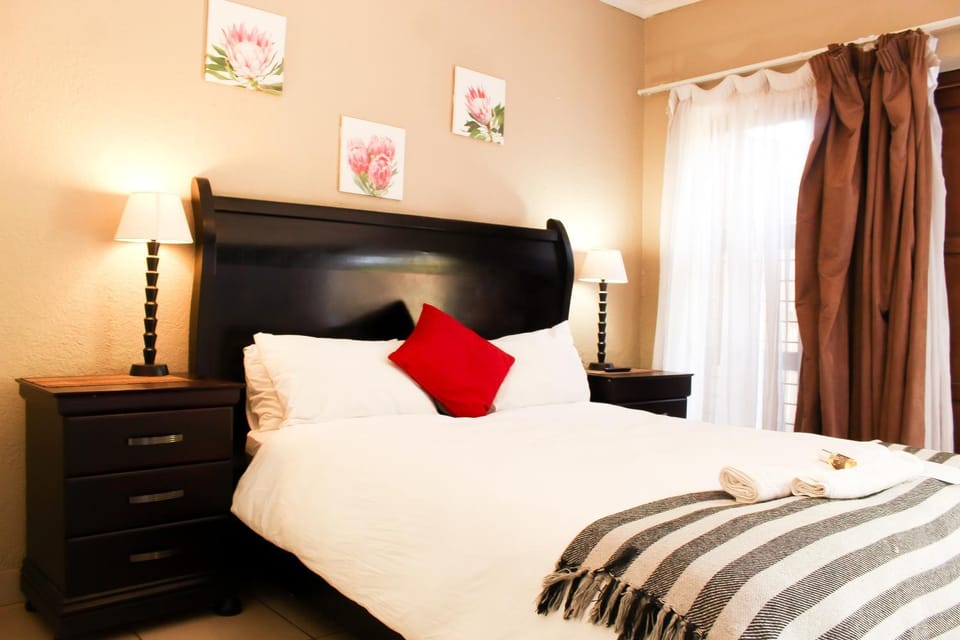 Dumelang Executive Lodge- Cottages in Sandton Apartment in Sandton