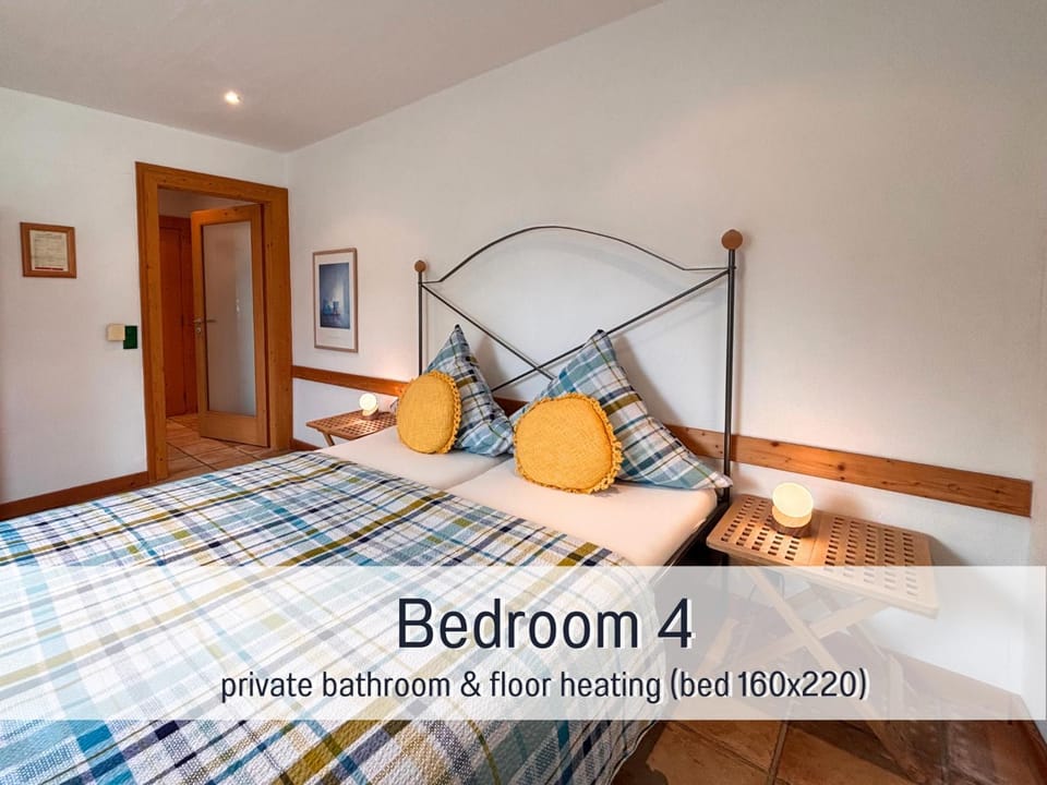 Shower, Toilet, Bed, Sauna, Bathroom, View (from property/room), View (from property/room), Balcony/Terrace, Photo of the whole room, Decorative detail, Seating area, Bedroom, Text overlay, Text overlay, Pets, Seasons, cot, hair dryier, heating, heating, pet friendly, towels, towels, wardrobe, laundry, laundry, washing machine