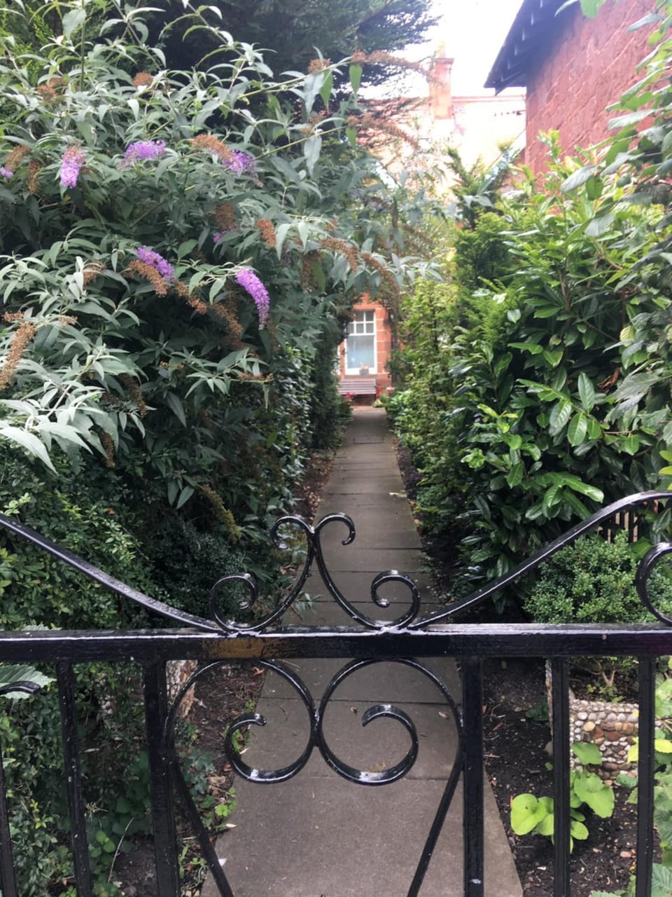 Old Abbey Cottage House in North Berwick