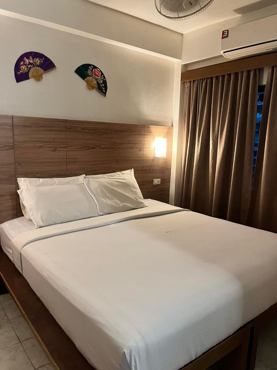 Bed, Bedroom, air conditioner