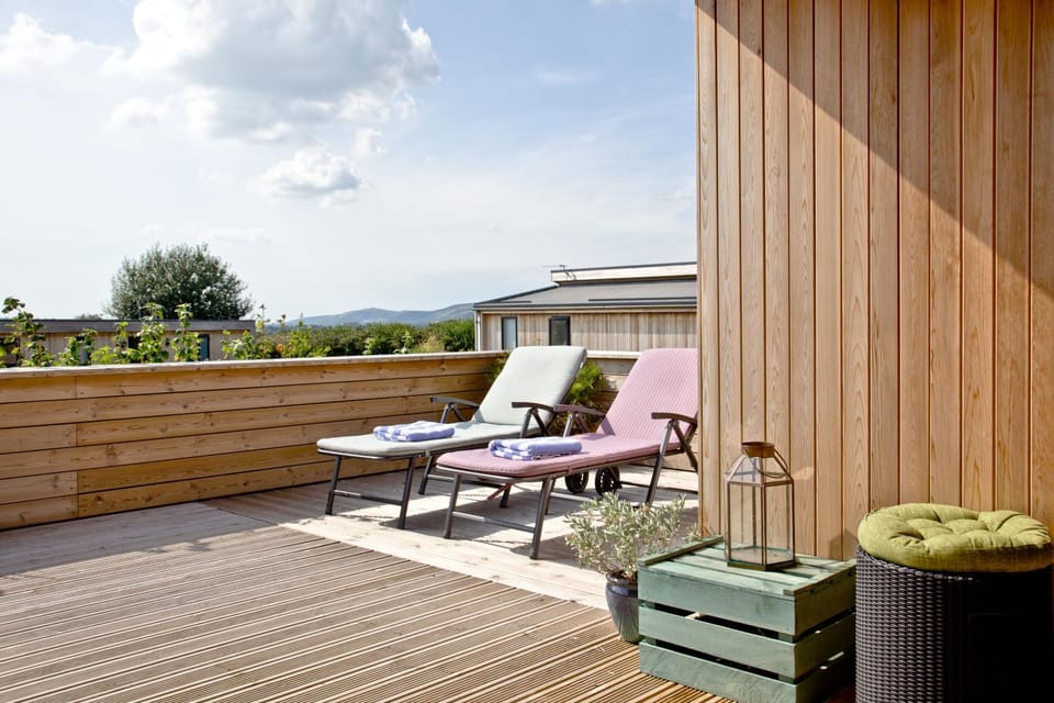 Balcony/Terrace, sunbed